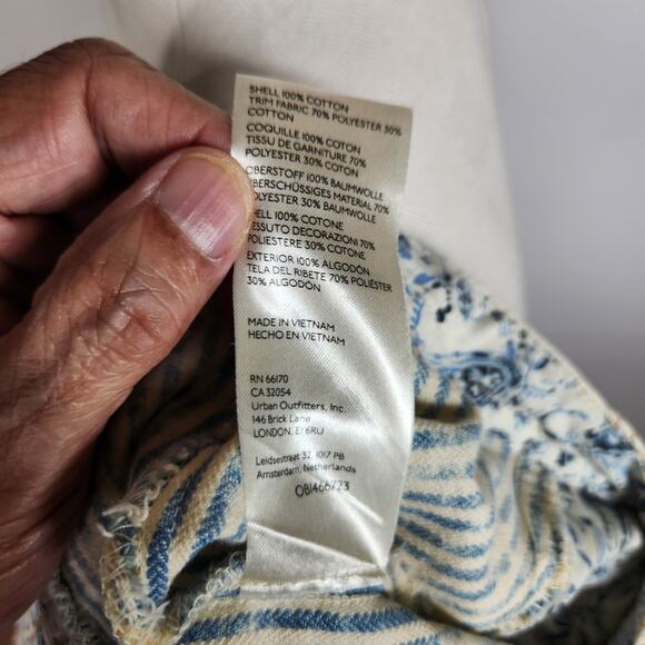 NWT Pilcro Cream and Gray Strapless Button-Down Blouse. Anthropolgie - Picture 9 of 9